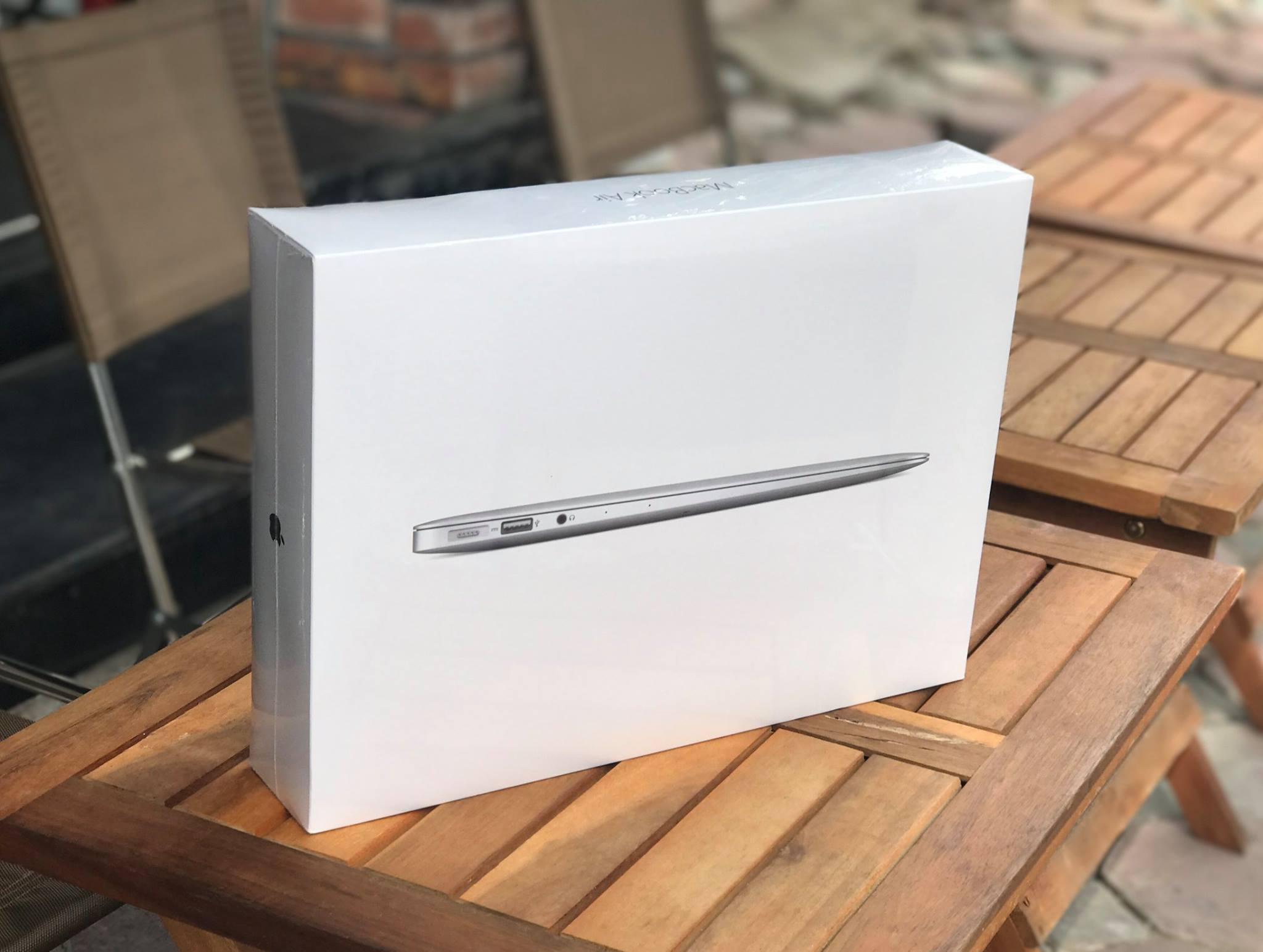 Macbook Air 13-inch MQD42